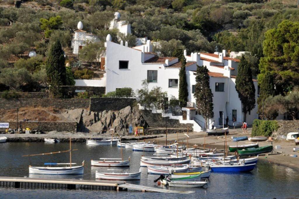 "Cozy" Y Con Terraza En El Centro De Cadaques 아파트 외부 사진